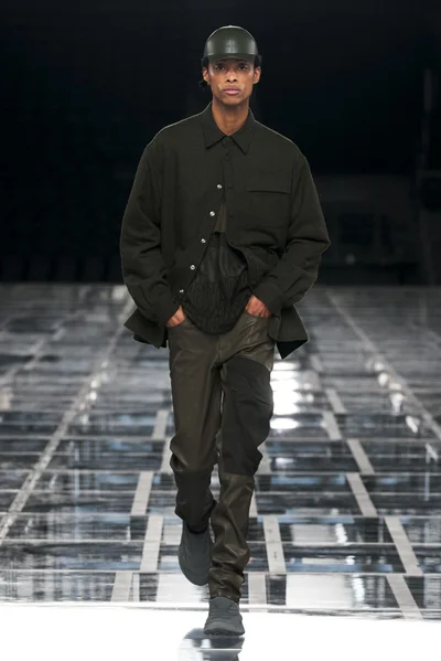 Look 35